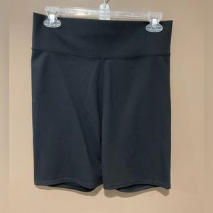 Made Well womens shorts size large black
